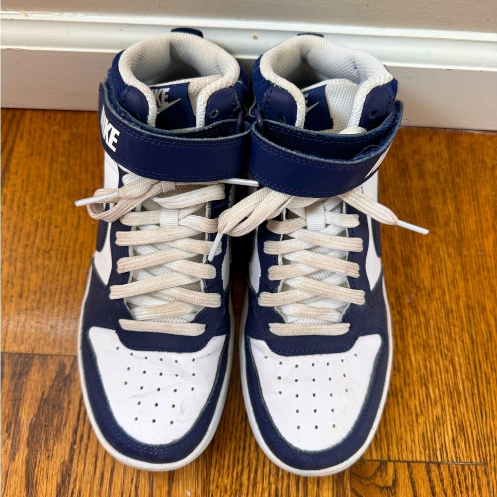 Nike Hi-Top - size 4.5Y